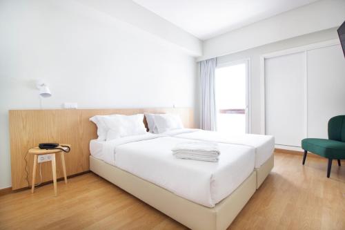 Whe Hotel - image 14