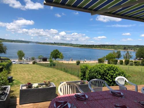 Maison bord de Lac de Pareloup - Location saisonnière - Salles-Curan