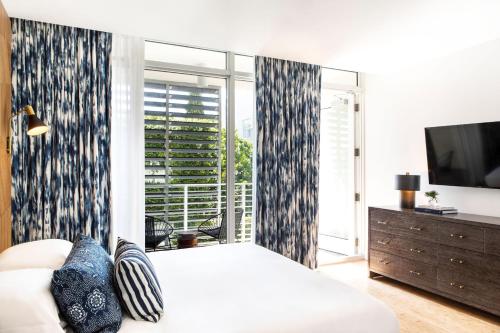 309499858 Kimpton Angler’s Hotel South Beach by IHG