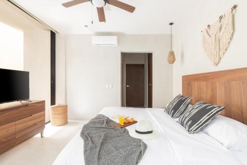 Surreal & Charming Tulum New Apartment with Private Plunge Pool and Panoramic Views in Aldea Zama