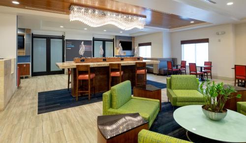 Holiday Inn Express-International Drive, an IHG Hotel