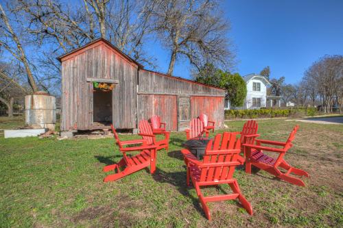 New Charming Home Near Main with Grill and FirePit - image 12
