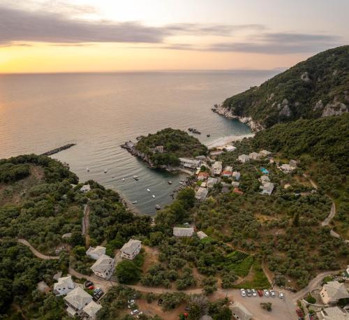 Olive House in Damouchari with a sea view - Delicious Houses