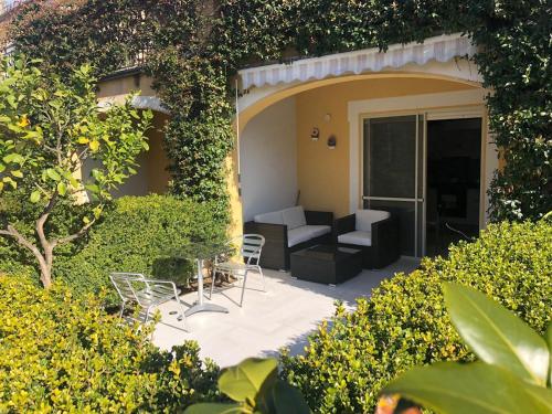  Pizzo Beach Club. One bedroom apt 13G in Pizzo