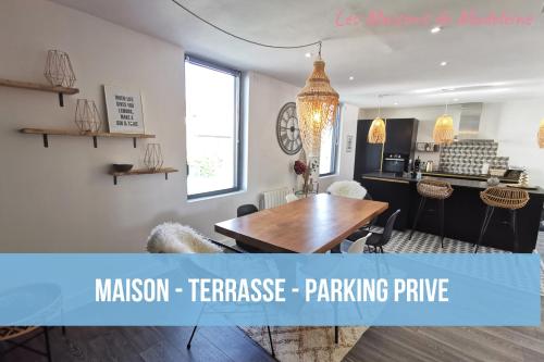 Nouveauté - La Surprenante gîte à louer Roche-Maurice