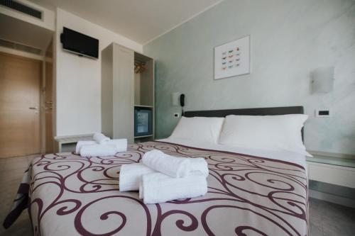 Hotel Gloria - image 8