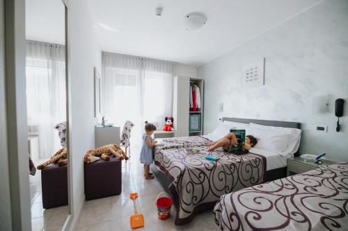 Hotel Gloria - image 11