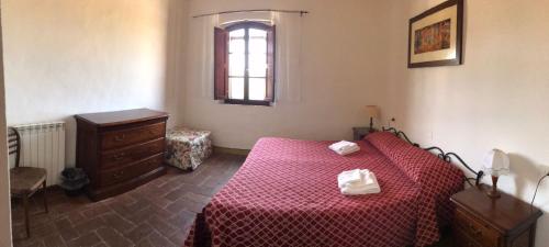 Agriturismo Diffuso Monte Oliveto Maggiore Room Type - Basic Triple Room