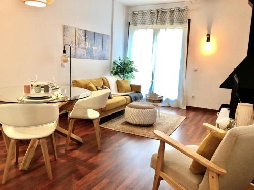 cal xera - acollidora planta baixa amb llar de foc i jardí privat