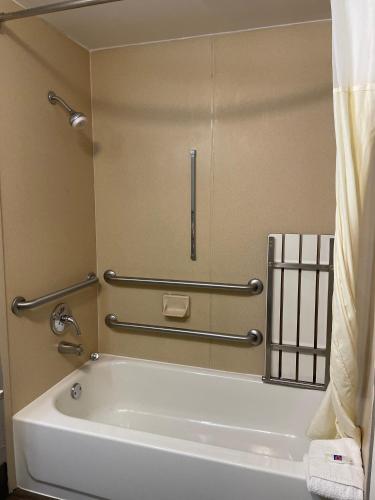 Motel 6 Birmingham, AL - Medical Center - 화장실