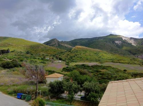 Crystal Beach Hotel - Photo 2