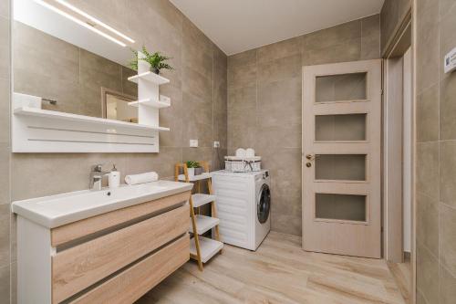 Three-Bedroom Villa image 3