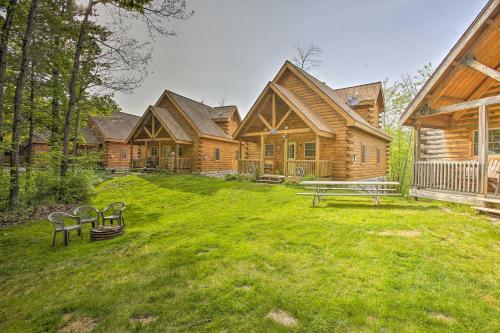 Resort Cabin with Fire Pit Golf, Hike and Play! in Rothbury, USA