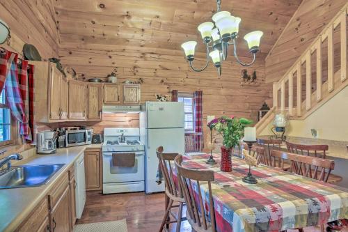 Resort Cabin with Fire Pit Golf, Hike and Play! in Muskegon