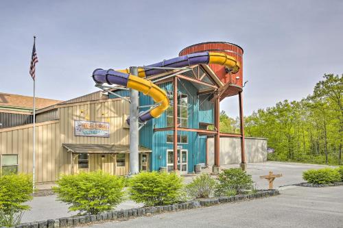 Resort Cabin with Fire Pit Golf, Hike and Play! in Muskegon