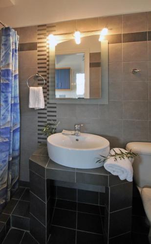 Elea Apartments - image 7