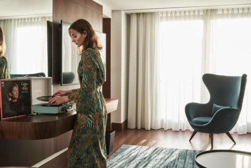 Executive King Suite