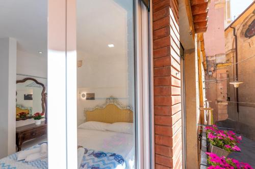 Deluxe Double Room (2 Adults + 1 Child) image 10