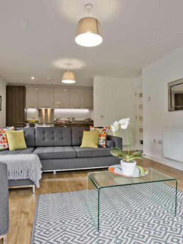 Stylishly furnished flats in Dyce, Aberdeen - Apartment