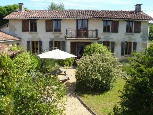 Maison Charentaise gîte à louer Bonnes