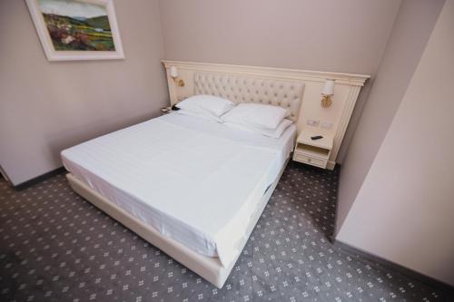 Lot Boutique Hotel - image 7