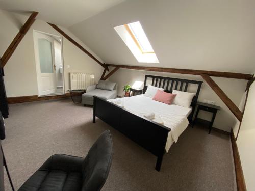 Boutique Rooms with Parking
