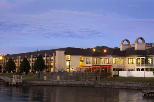 Wyndham Garden Lake Guntersville in Guntersville, USA