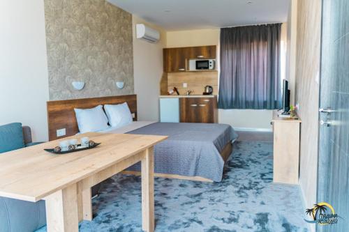 Gradina Holiday 4