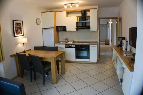 Haus Blick zur See Ferienwohnung 08 - mit Sauna- und Schwimmbadnutzung im AHOI Sellin, Гёрен (фото 6)
