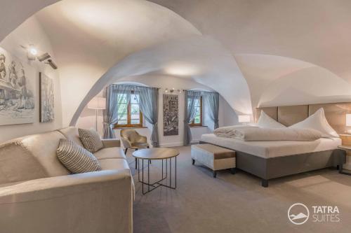 TATRA SUITES Boutique Suites Deforte Secret Chamber in Spisska Sobota