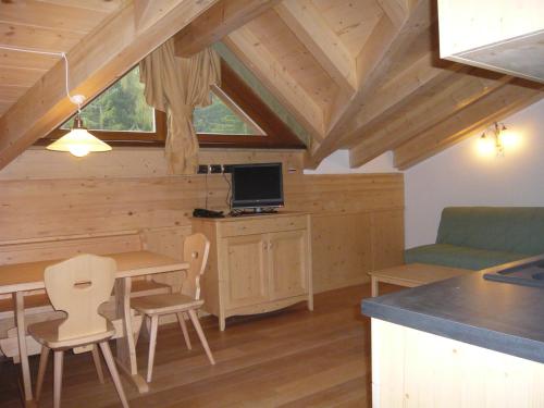 One-Bedroom Apartment - Attic