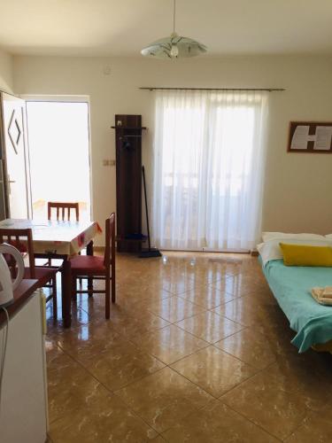 Apartments Gubo - image 13