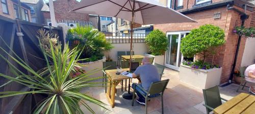 Fairhaven Hotel - image 6