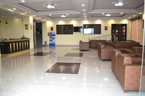 Лоби, Hotel Sravasti Residency in Ikauna