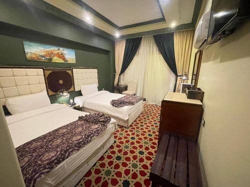 2 double beds