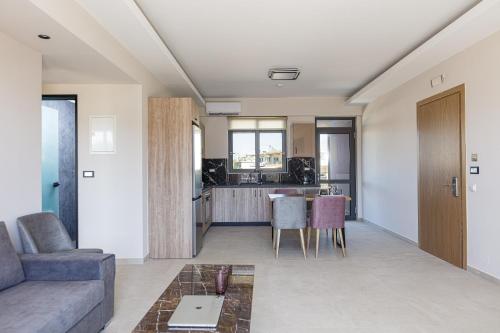 2 bedrooms, 4 beds