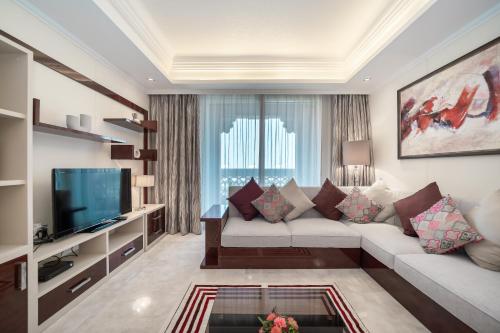 Luton Vacation Homes - Grandeur Residence, Palm Jumeirah, Beach Access