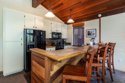 Archie's Bungalow by Tahoe Mountain Properties - image 9