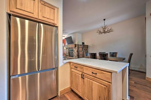 Family-Friendly Townhome with Hot Tub Access! - image 5
