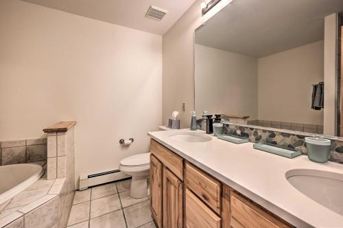 Family-Friendly Townhome with Hot Tub Access! - image 10