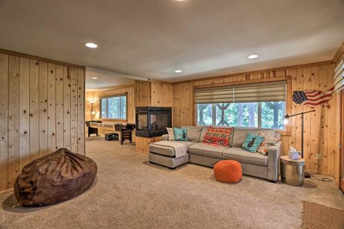 Cozy Lake Arrowhead Cabin Less Than 2 Mi to Blue Jay Bay!