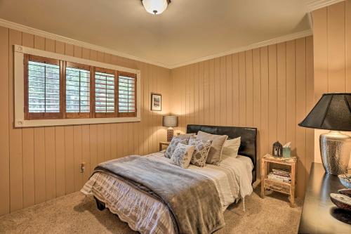 Cozy Lake Arrowhead Cabin Less Than 2 Mi to Blue Jay Bay!