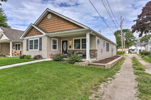 Port Clinton Home with Lake Views!