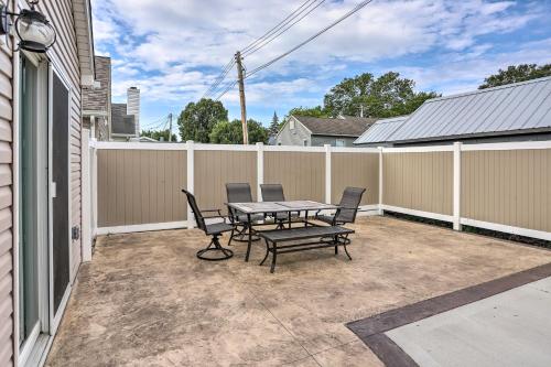Port Clinton Home with Lake Views! in Port Clinton, USA