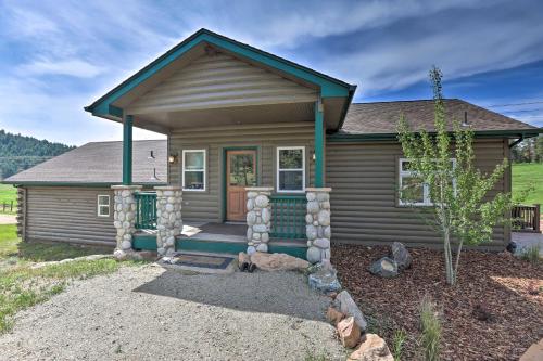 Cozy Conifer Cabin with Mtn Views on 100 Acres!