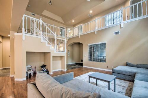Pine Mountain Club Hideaway with Game Room! - image 2