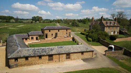 The Granary at Fawsley - image 3