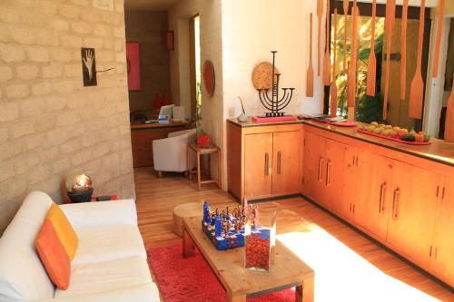 Hotel Casa en el Campo Stop at Hotel Casa en el Campo to discover the wonders of Morelia. Featuring a satisfying list of amenities, guests will find their stay at the property a comfortable one. Service-minded staff will we