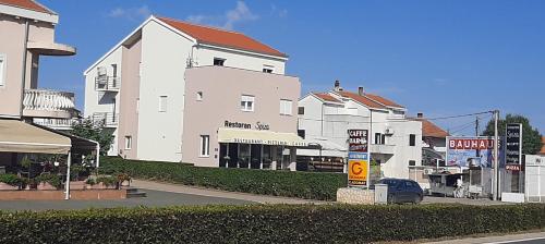 Posteja Rooms 1