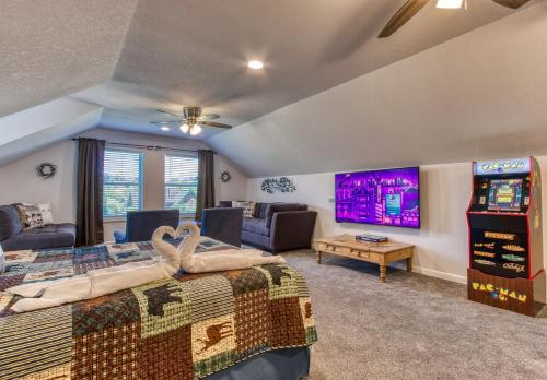 Baby Bear by HoneyBearCabins